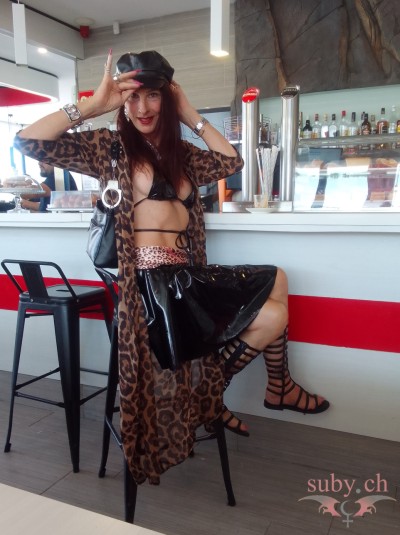 Lady Suby bdsm Domina en una gasolinera. Abades, Tenerife. 